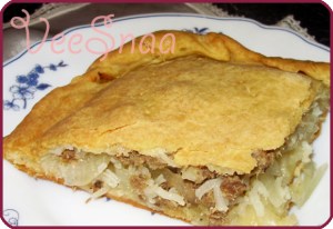 pirog-s-risom-i-rybnymi-konservami