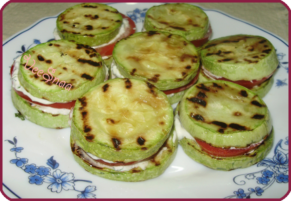 zakuska-iz-kabachkov-i-pomidorov-s-chesnokom-2