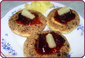 tvorozhnye-syrniki-s-izjumom-1