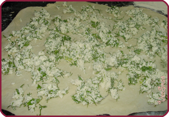 vertuty-s-tvorogom-i-zelenju-7