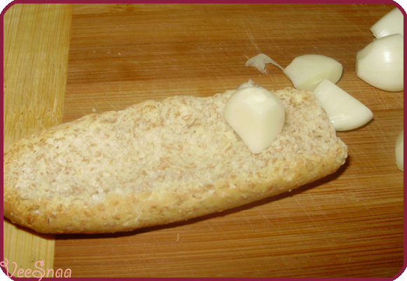 suhariki-s-chesnokom-i-syrom-3