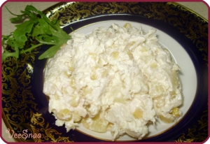 salat-s-kuricej-ananasami-i-kukuruzoj-1