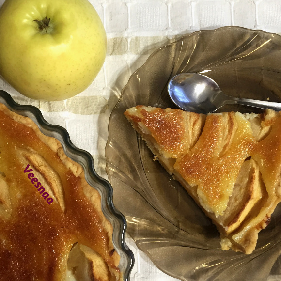 jablochnyj-pirog-s-karamelju-5