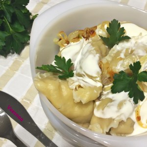 vareniki-s-kartoshkoj-i-salom-1