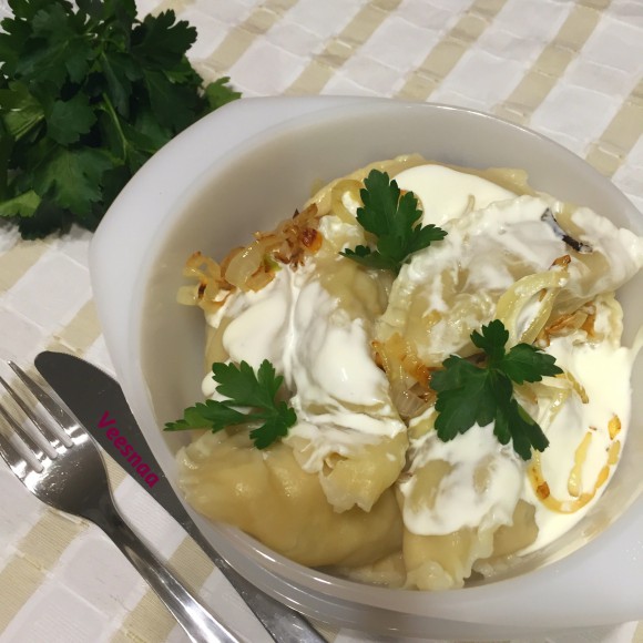 vareniki-s-kartoshkoj-i-salom-3