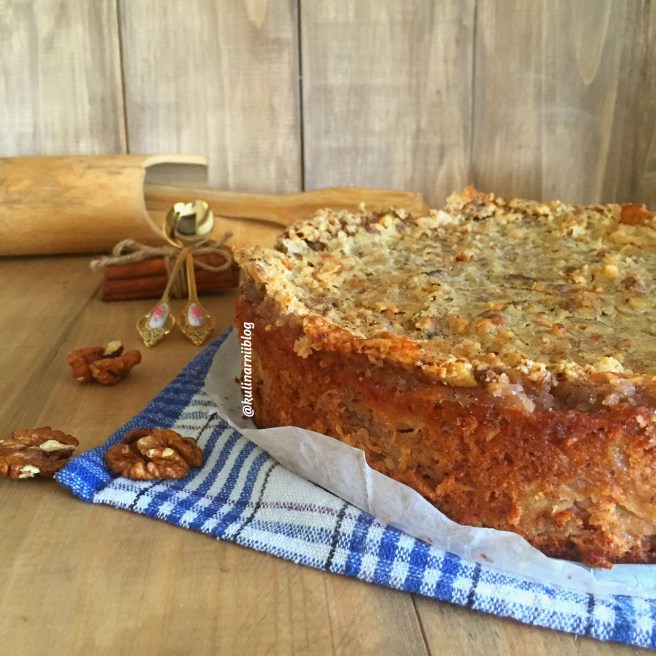 jablochnyj-pirog-s-orehami-4