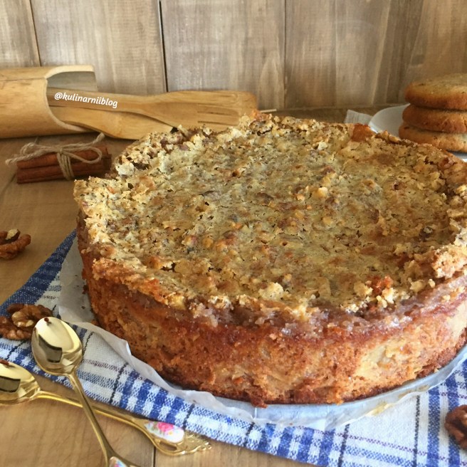 jablochnyj-pirog-s-orehami-2