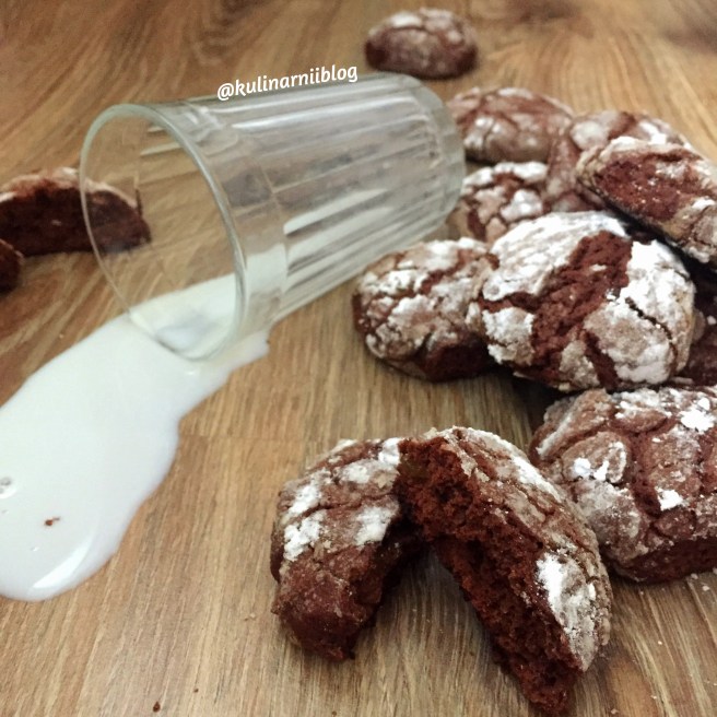 shokoladnoe-pechene-s-treshhinkami-3