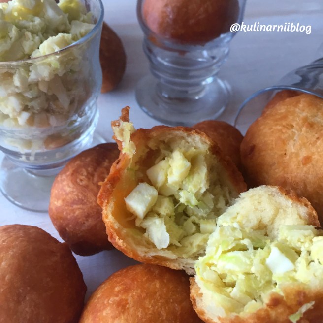 recept-zharenyh-pirozhkov-s-kapustoj-i-jajcom-2