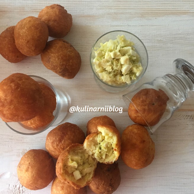recept-zharenyh-pirozhkov-s-kapustoj-i-jajcom-4