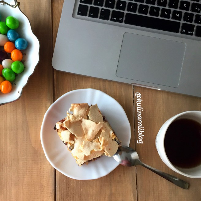 pirog-s-vishnej-i-beze-3