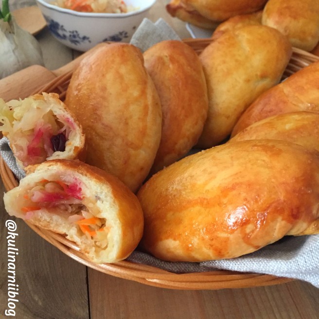 pirozhki-s-kapustoj-na-kefire-v-duhovke-2