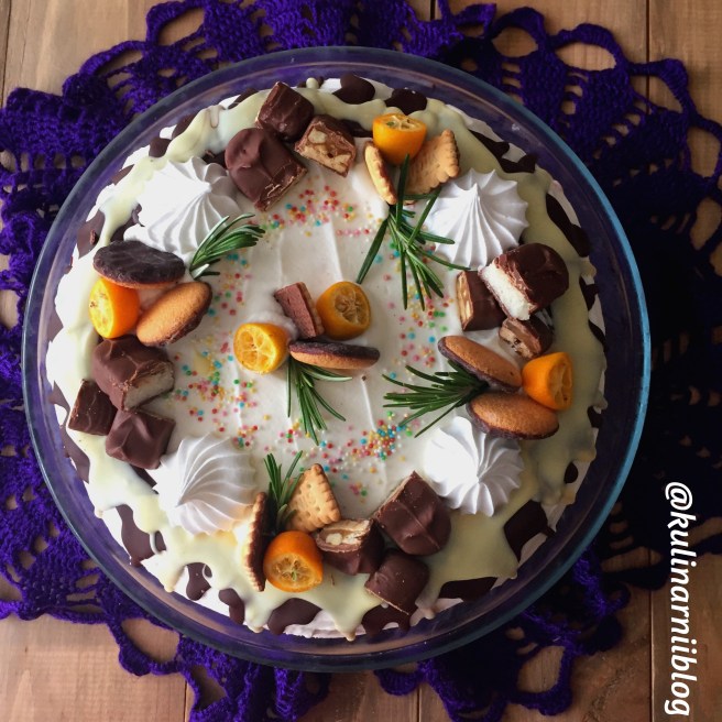 medovyj-tort-s-klubnikoj-5