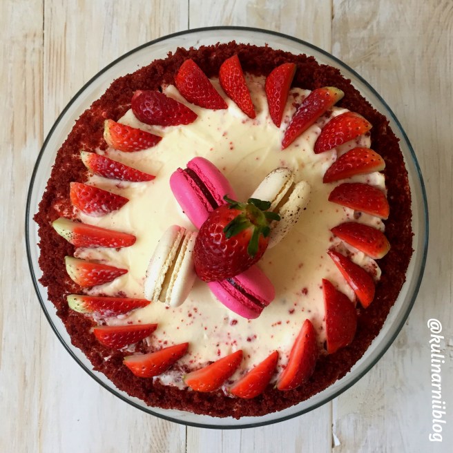 tort-krasnyj-barhat-klassicheskij-2