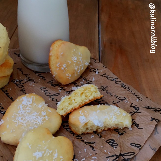 pesochnoe-pechene-s-kokosovoj-struzhkoj-4