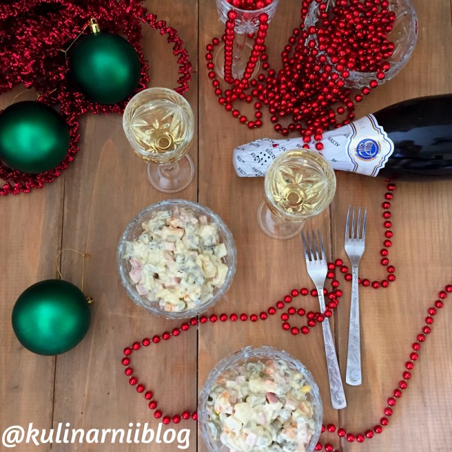 salat-olive-s-kolbasoj-i-solenymi-ogurcami-3