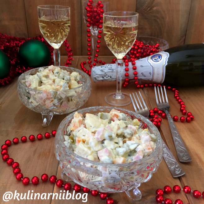 salat-olive-s-kolbasoj-i-solenymi-ogurcami-4