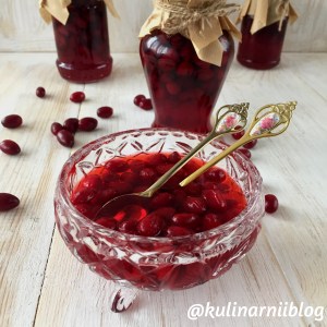 varene-iz-kizila-s-kostochkoj-na-zimu-1