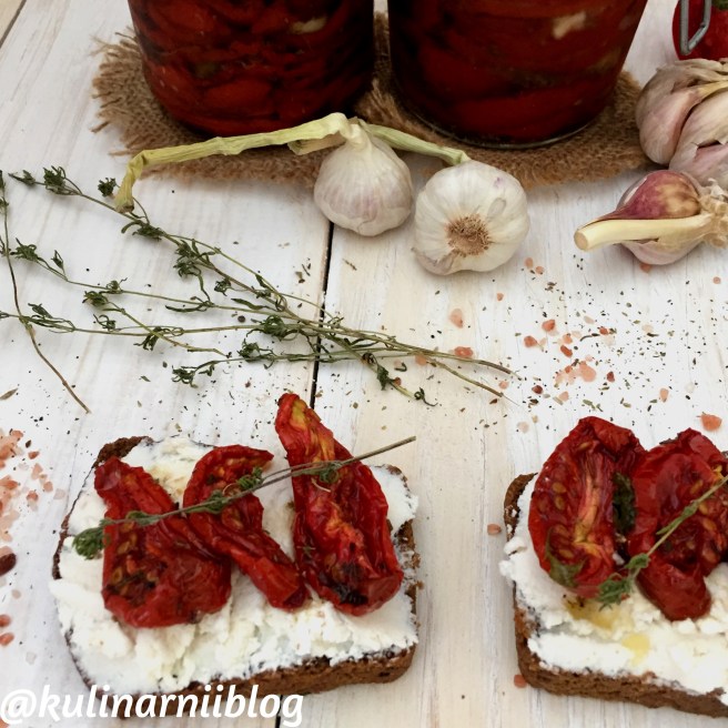 vjalenye-pomidory-v-duhovke-s-konvekciej-3