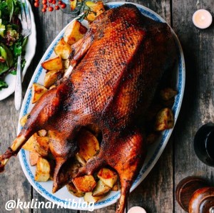 utka-farshirovannaja-risom-i-gribami