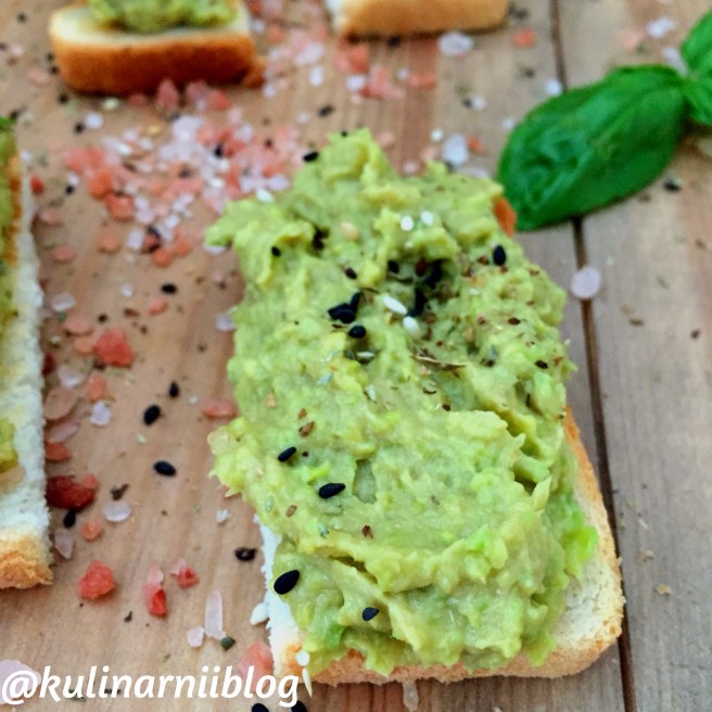 Pasta-iz-avokado-dlja buterbrodov-2