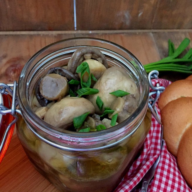 vkusnye-bystro-marinovannye-shampinony-3