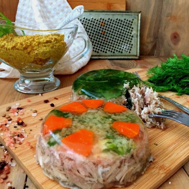 Vkusnyj-holodec-iz-svinyh-nozhek-3