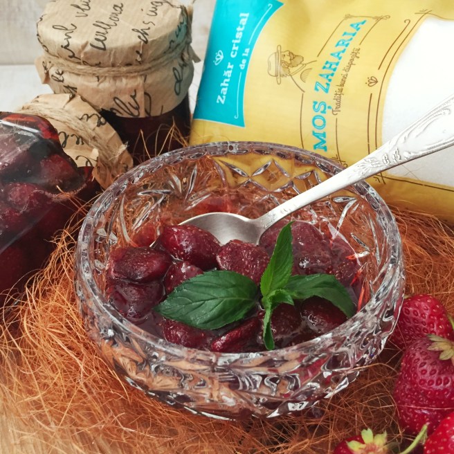 Klubnichnoe-varene-s-celymi-jagodami-2