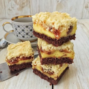 pirog-s-tvorogom-i-dzhemom-1