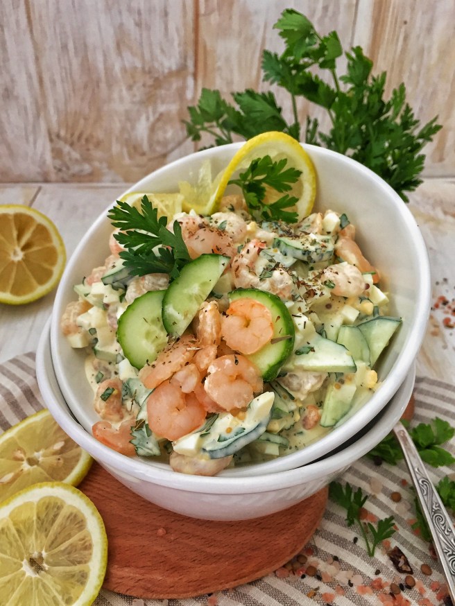 salat-iz-ogurcov-i-krevetok-1