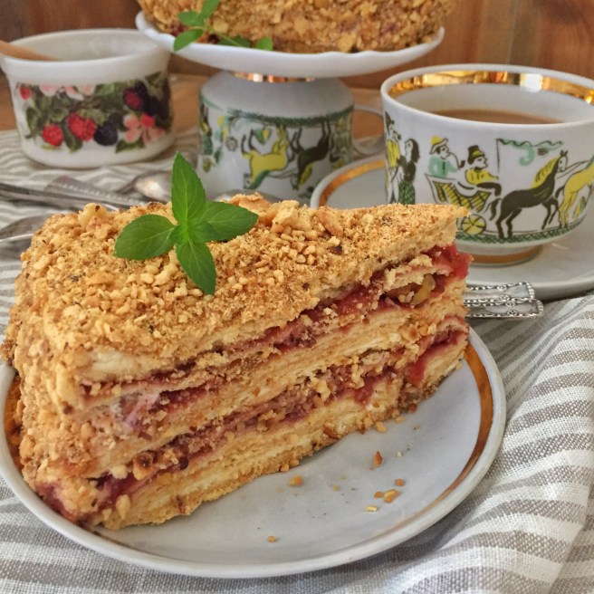 tort-medovik-na-skovorode-8