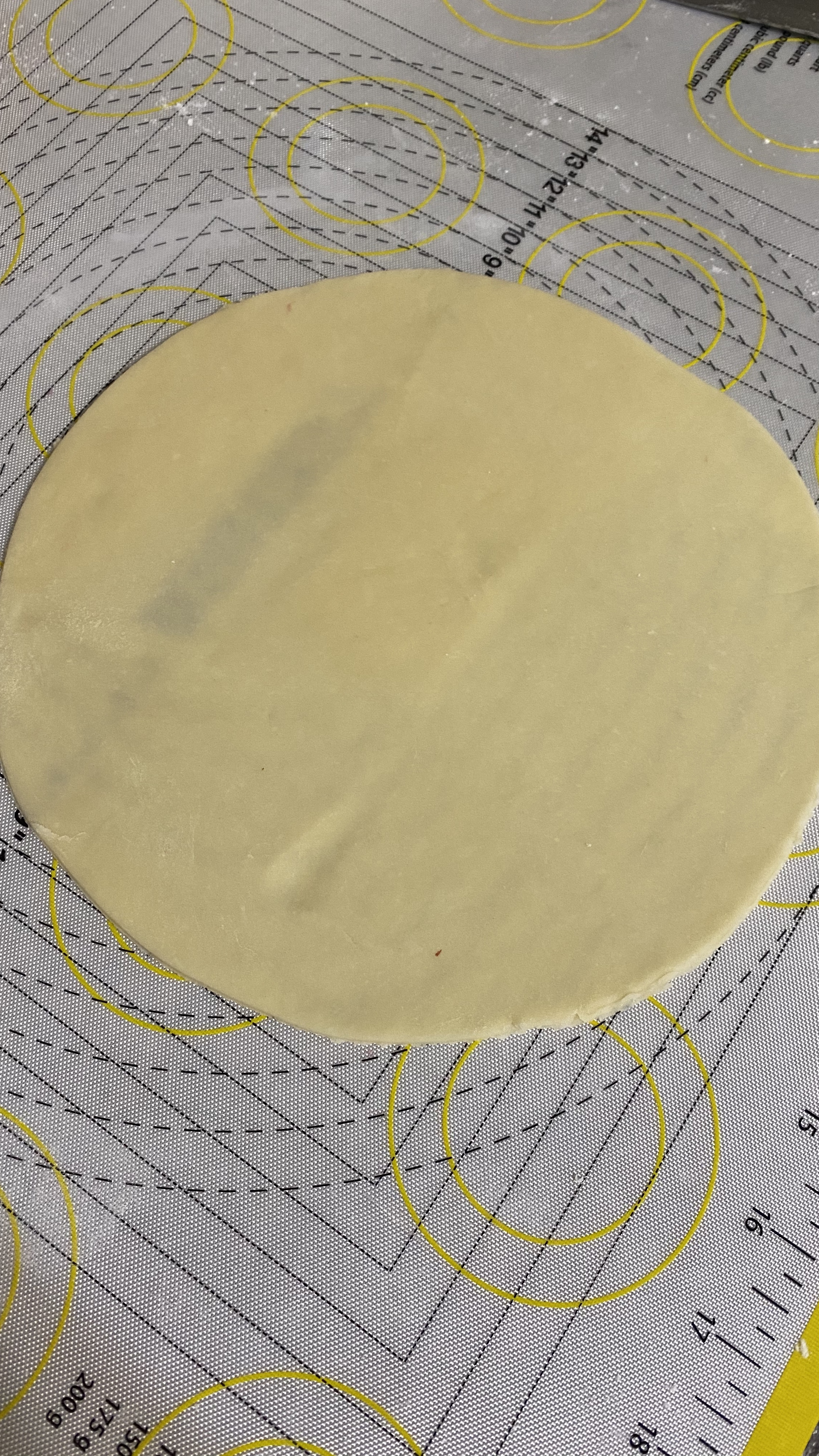 Rogaliki-s-vishnej-5